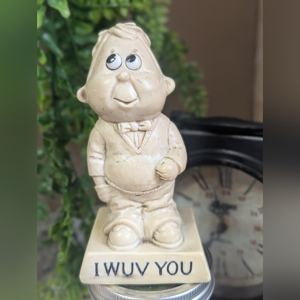 Vintage 1970 R&W Berries Collectible Figure - I Wuv You (w/o flower)